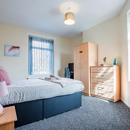Host & - Park Cliffe House Holiday home *