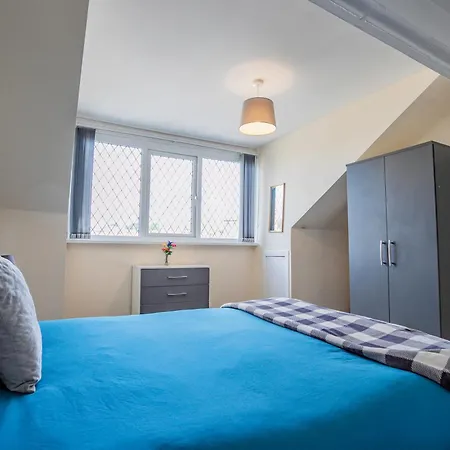 Holiday home Host & - Park Cliffe House