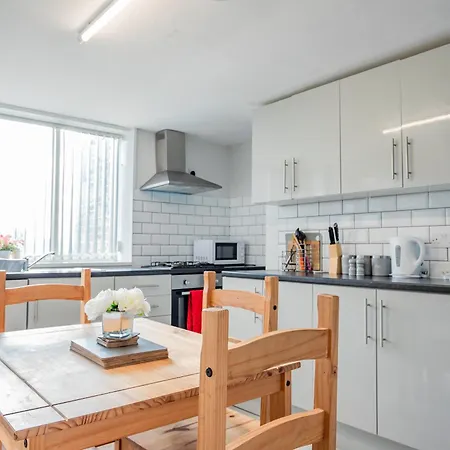 Host & - Park Cliffe House Holiday home *