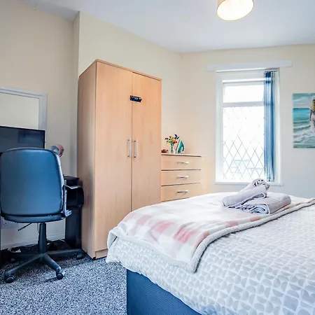 Holiday home Host & - Park Cliffe House